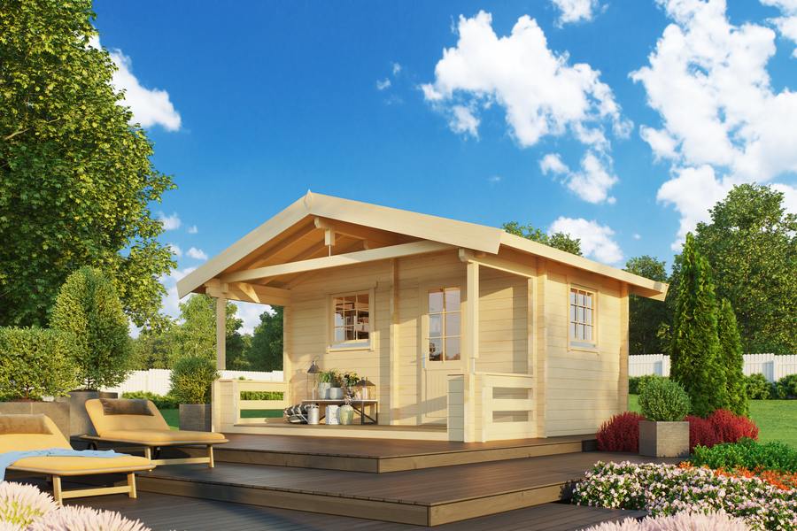 Veranda pod predĺženou strechou chatky Tresco
